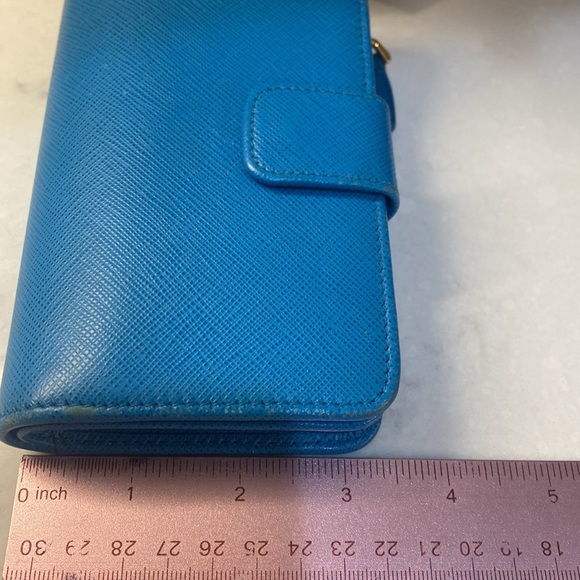 PRADA Wallet with Chain - Picture 11 of 15